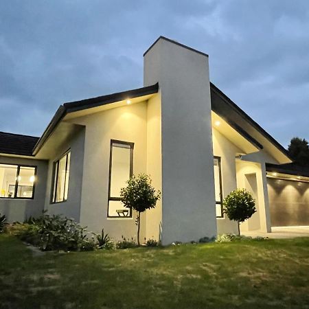 Modern，Spacious 5 Bedroom House In North Hamilton Zewnętrze zdjęcie